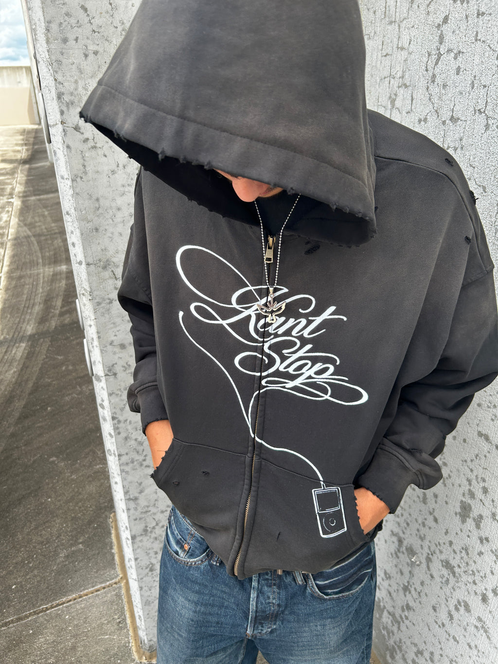 "Earplug" Zip