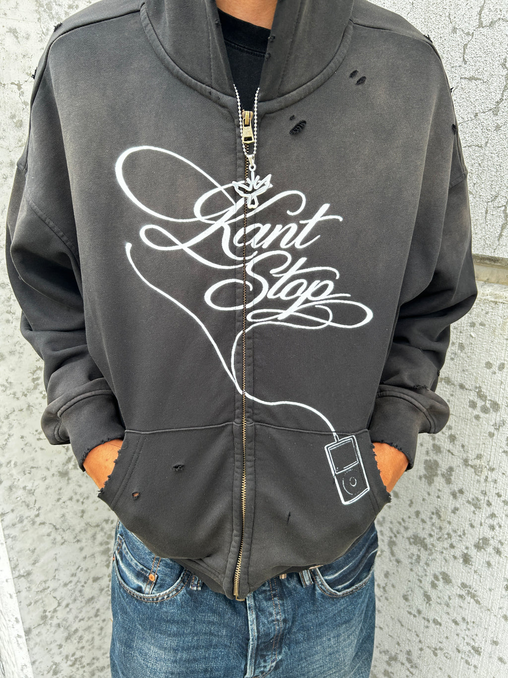"Earplug" Zip